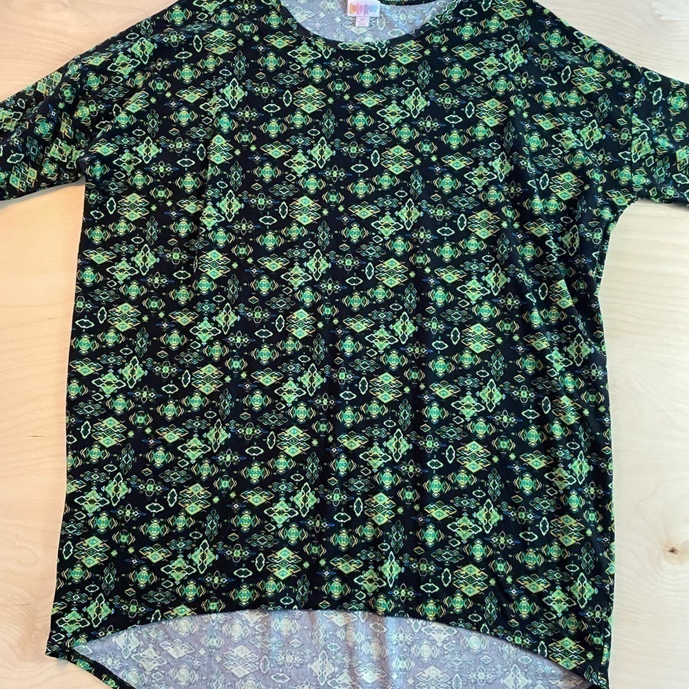 Lularoe Blouse size medium (DT)